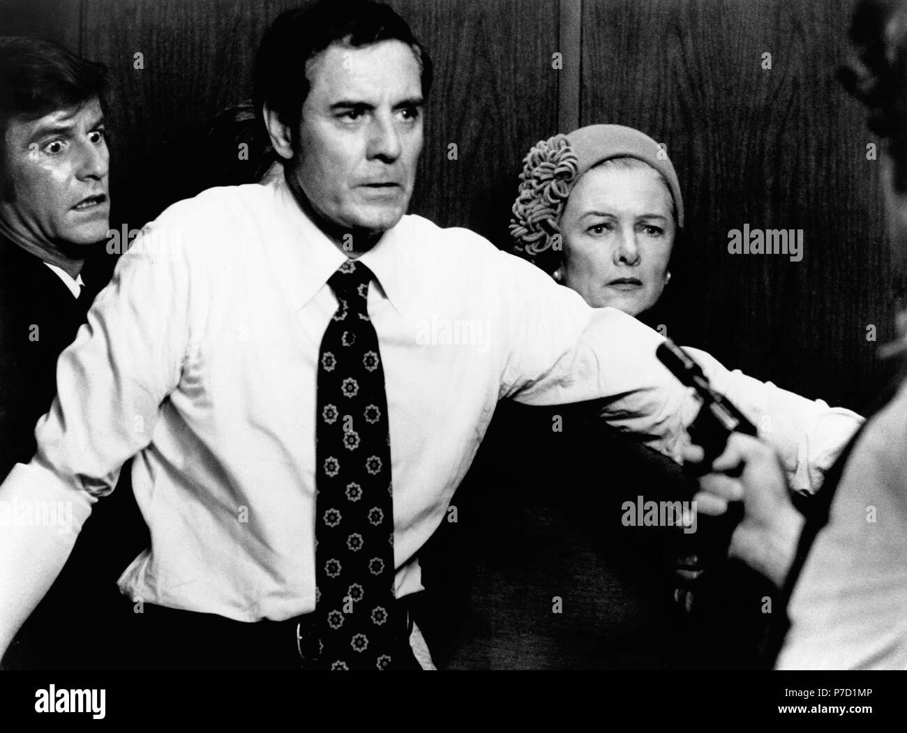 Fahrstuhl des Schreckens aka. L'ascenseur, TV Film USA 1974 Regie : Jerry Jameson acteurs : Myrna Loy, Roddy McDowall, Craig Stevens Banque D'Images