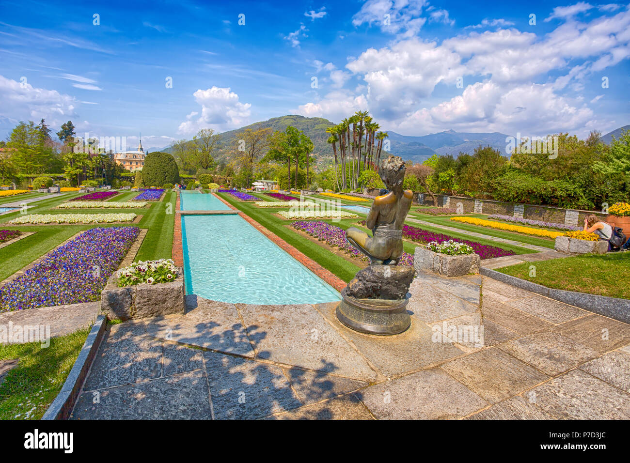 PALLANZA, ITALIE, 25 avril, 2018 - jardins en terrasse dans le jardin botanique de Villa Taranto à Pallanza, Verbania, Italie. Banque D'Images