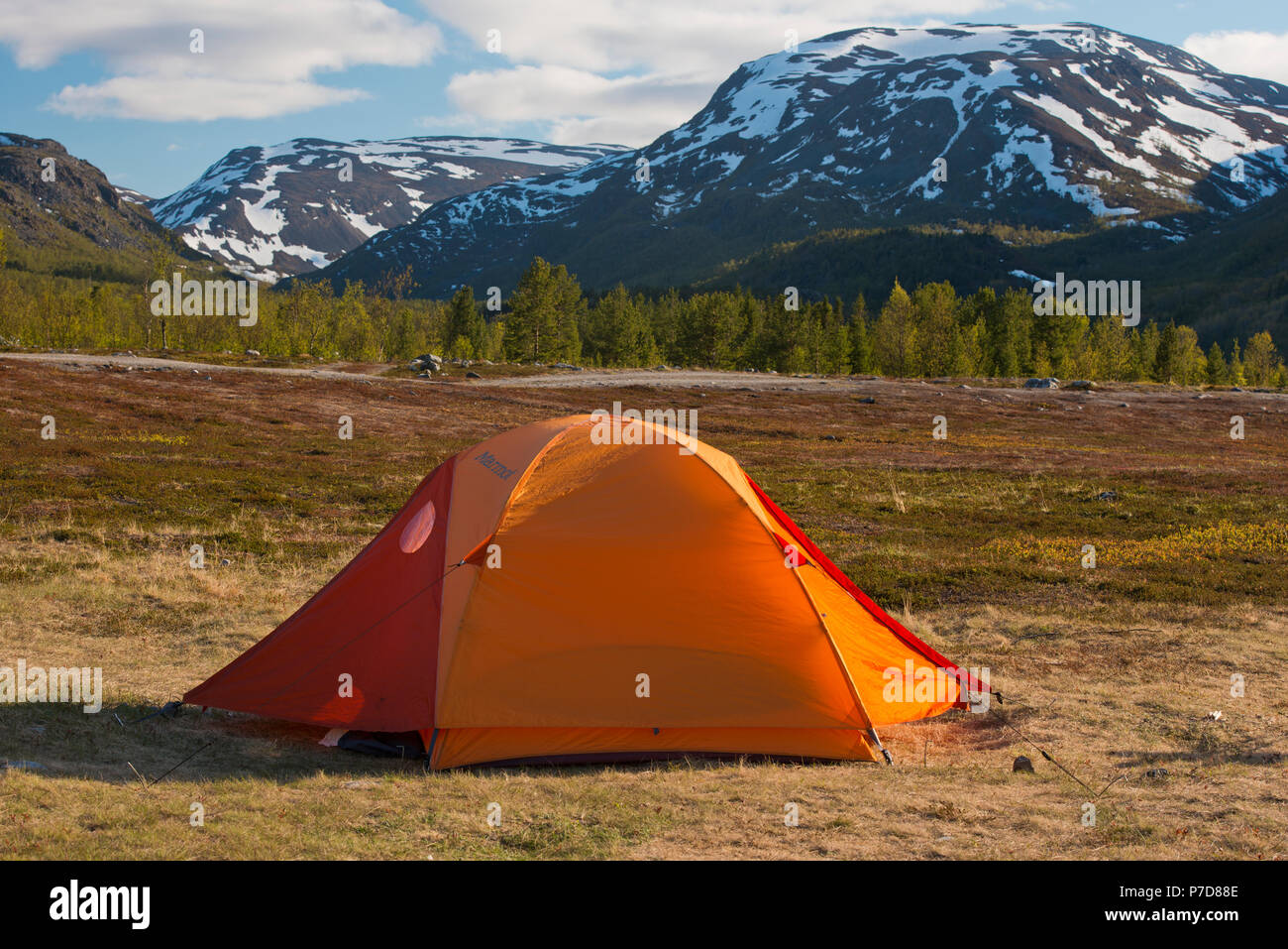 Tente de camping près de Kafjord, Alta, province (Fylke) Finnmark, Norvège du Nord, Norvège Banque D'Images