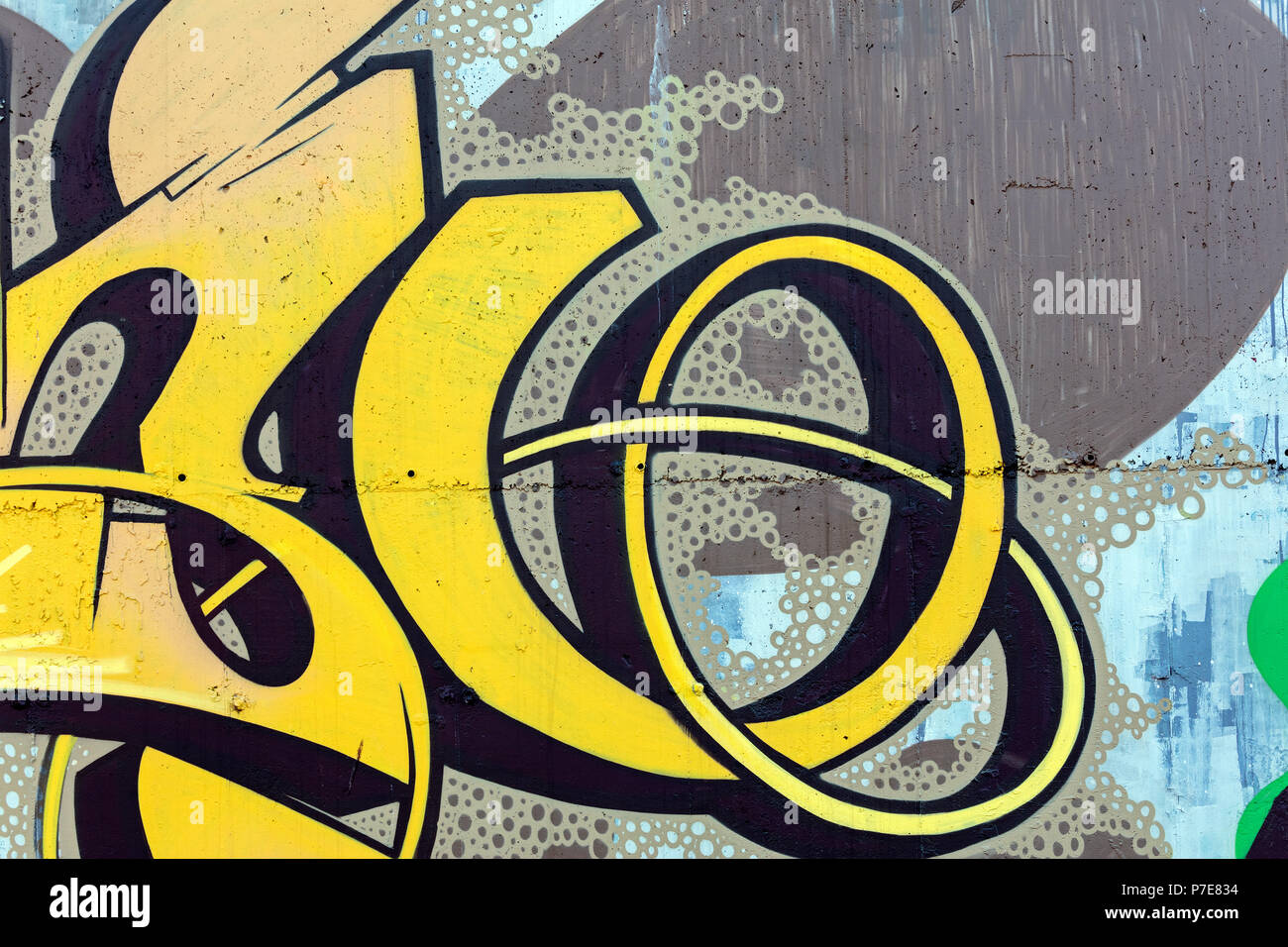 MINSK, BELARUS - 13 avril 2018 : creative street art contemporain s'appuyant sur les murs de la ville Banque D'Images