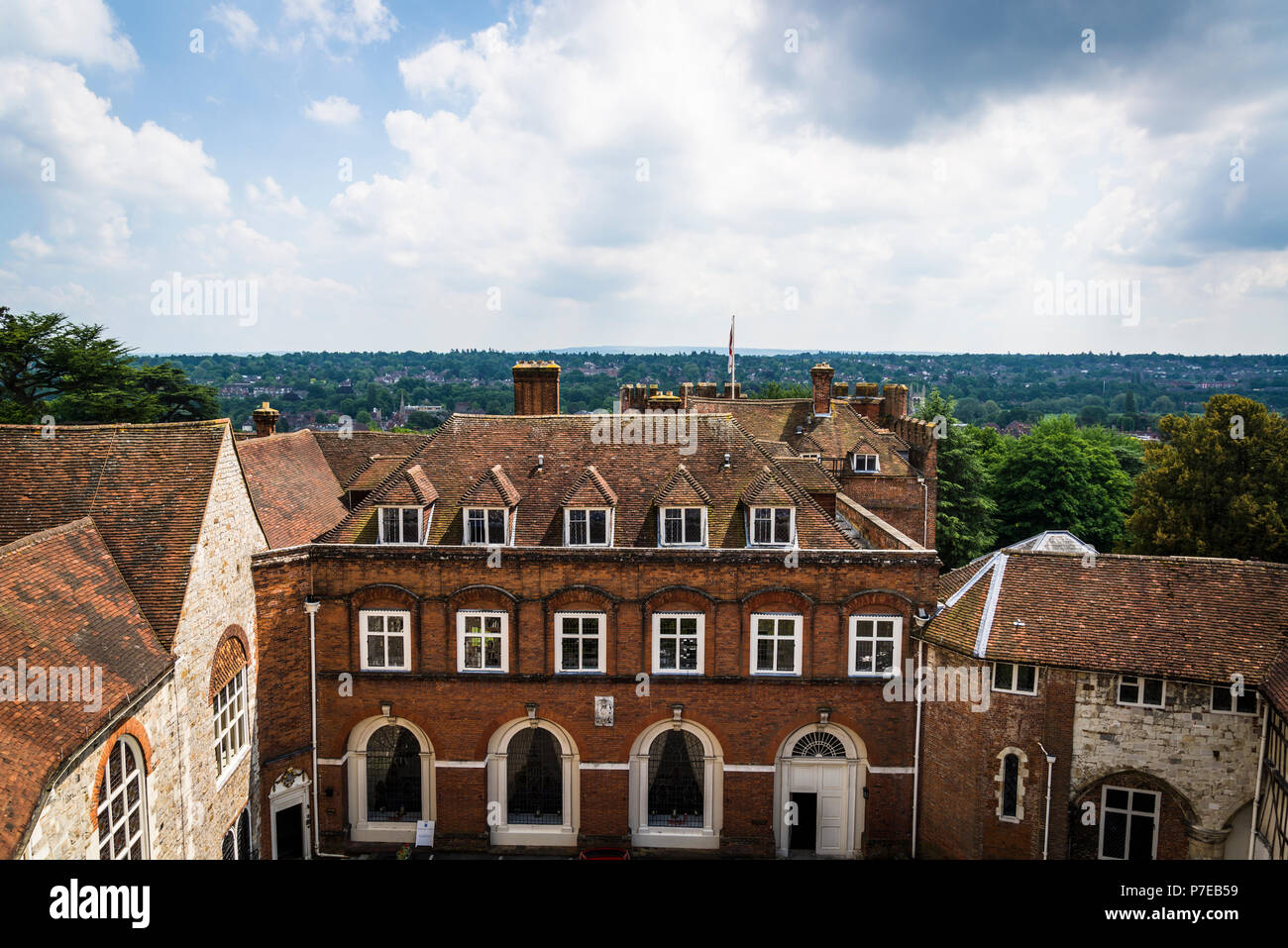 Sur des bâtiments dans le complexe du château de Farnham, Surrey, fondée en 1138 par l'Évêque Henry de Blois. Angleterre, Royaume-Uni Banque D'Images