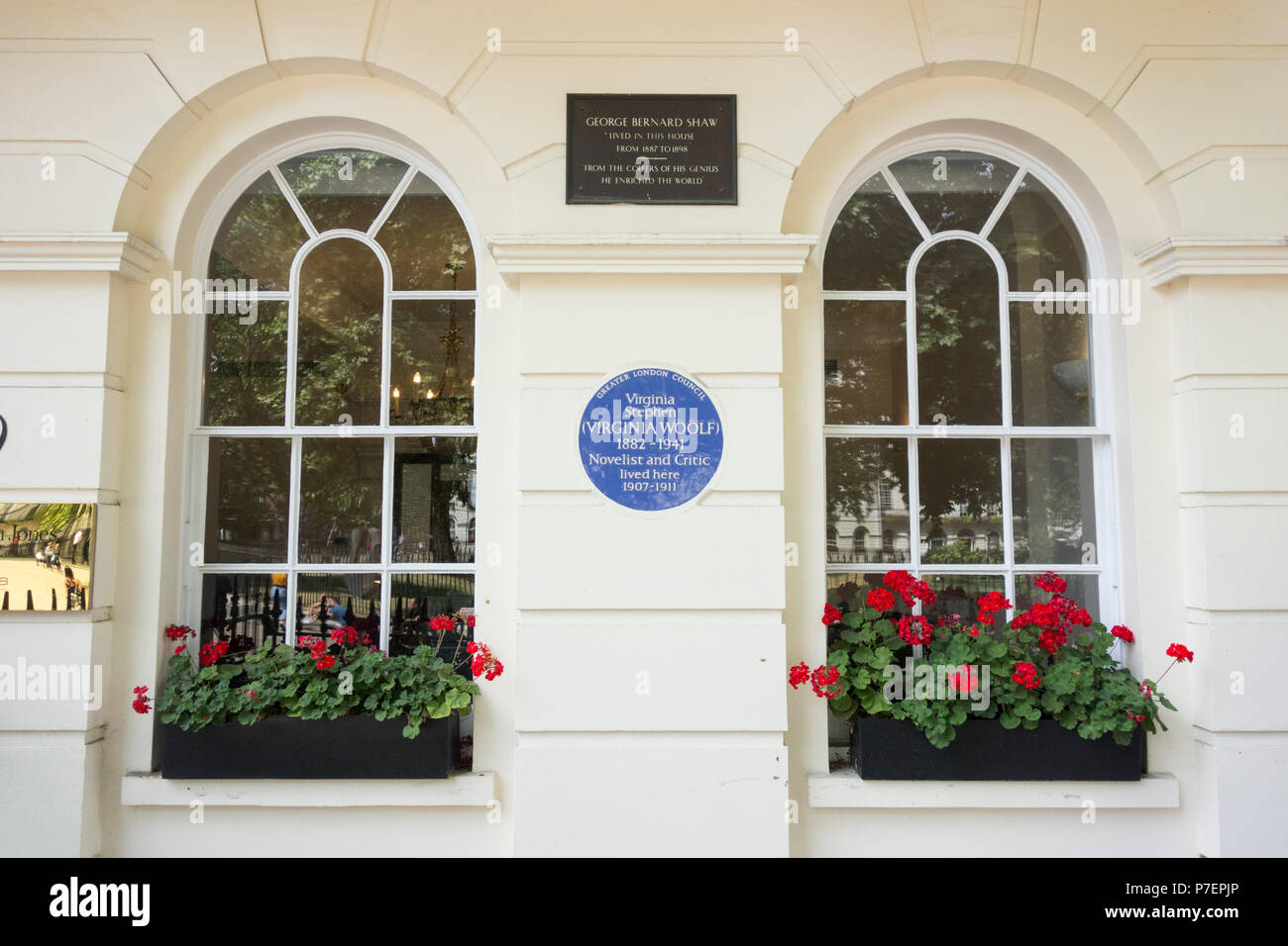 Plaque à Virginia Woolf et George Bernard Shaw le 29 Fitzroy Street, London, W1, UK Banque D'Images