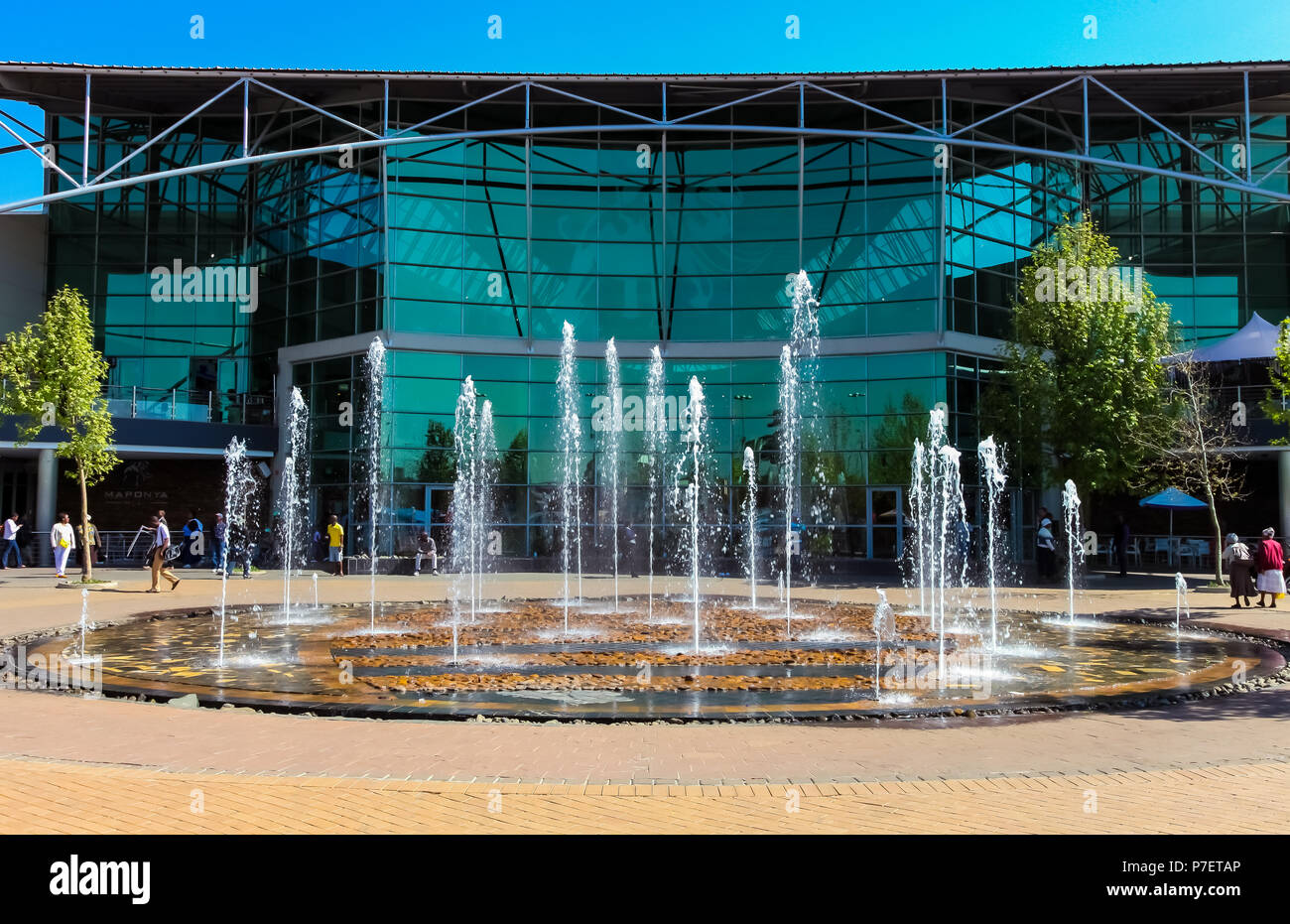 Johannesburg, Afrique du Sud, le 4 septembre 2013, l'entrée principale de Maponya Mall à Soweto Banque D'Images