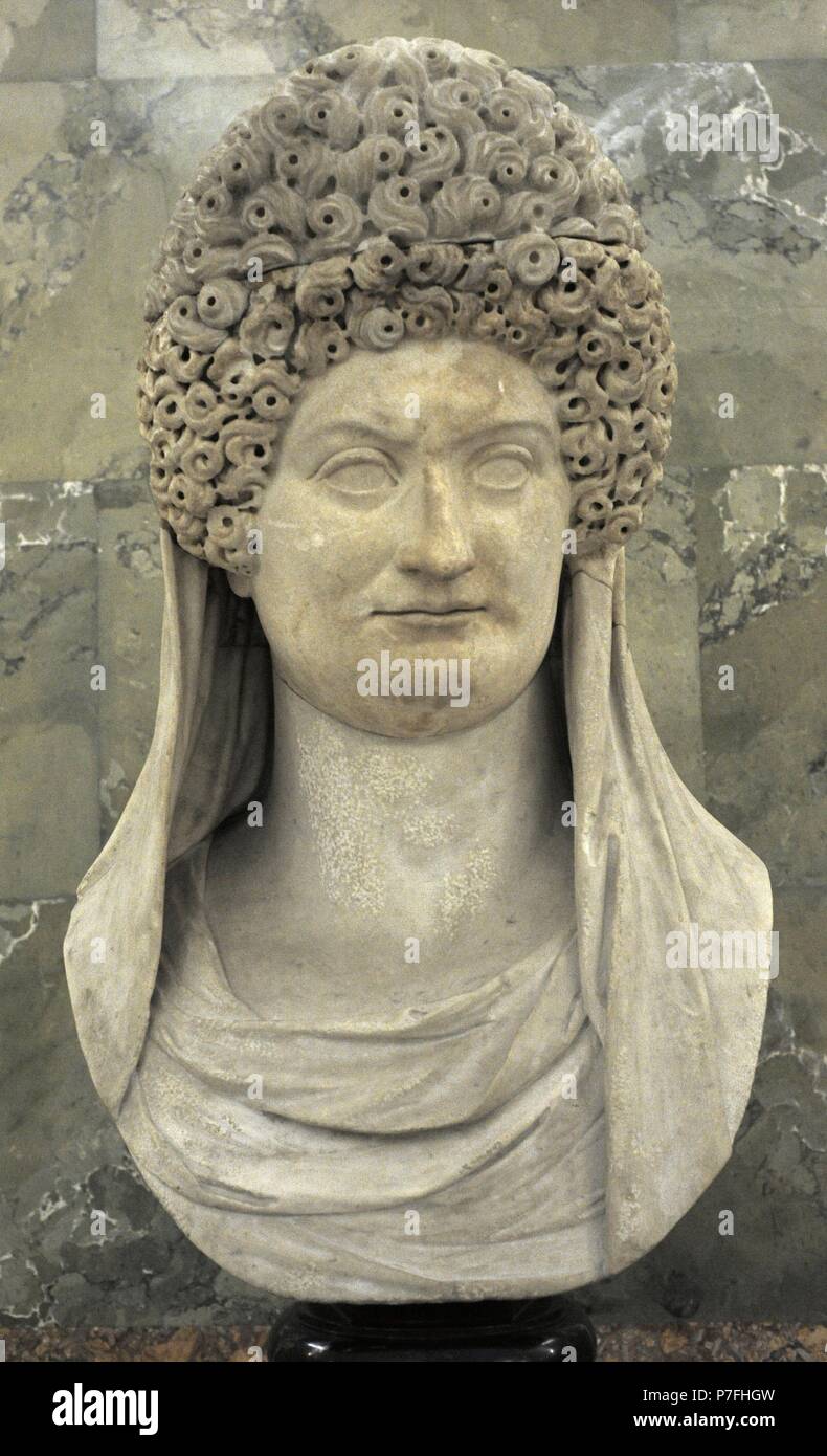 Domitia Longina (55-140 AD). L'impératrice de Rome. Femme de l'empereur romain Domitien. La dynastie des Flaviens (par le mariage). Portrait. Première moitié du iie siècle apr. En. Le Musée de l'Ermitage. Saint Petersburg. La Russie. Banque D'Images