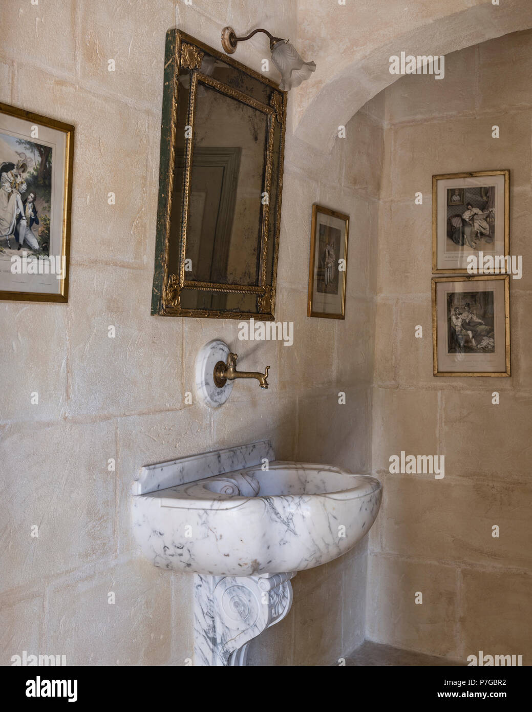 Le jeu d'échecs le chandelier avec ornement fils étalage en 18e siècle chateaux, St Remy de Provence Banque D'Images