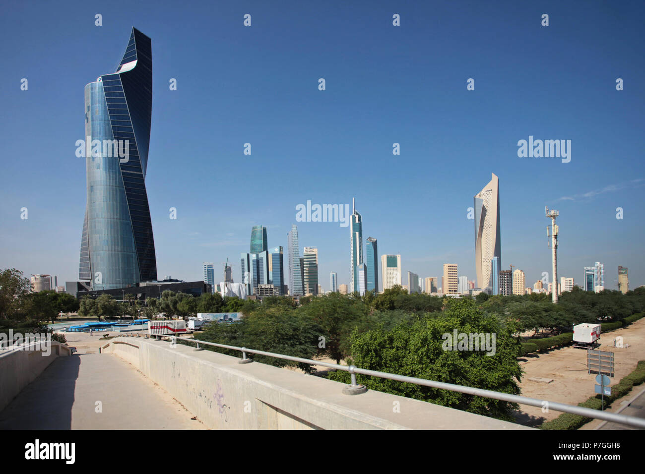 La ville de Koweït, Koweït - 12 novembre 2013 : l'horizon de la ville de Koweït, Moyen-Orient Banque D'Images