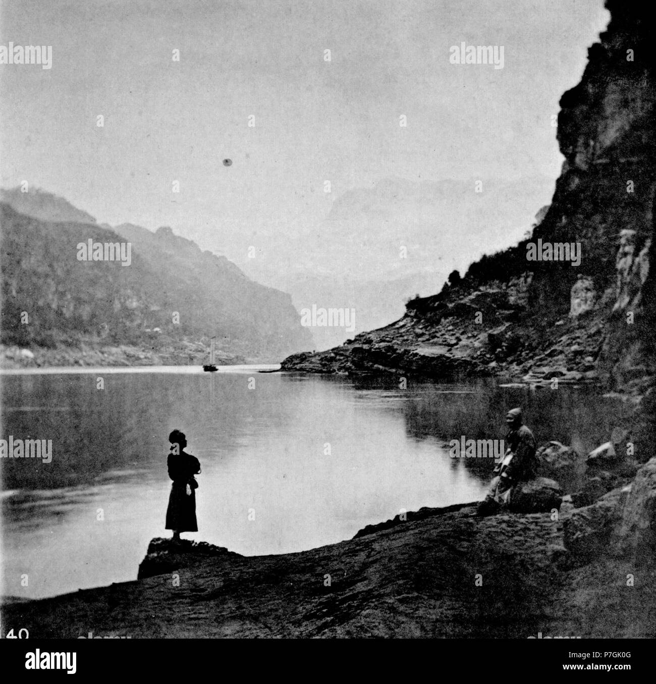 Anglais : photographie de John Thomson. Voir détail sur le lien ci-dessous. Avant 1898 202 I-CHANG GORGE Banque D'Images