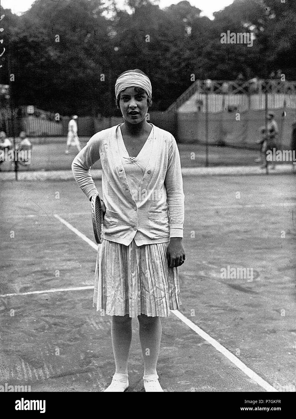 Anglais : joueur de tennis allemand Cérilly Aussem, à des championnats de France 1927 . 1927 92 1927 Aussem Cérilly Banque D'Images
