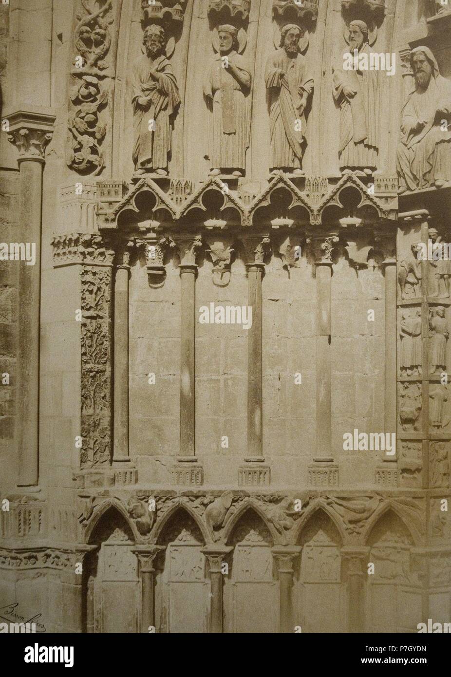 [Cathédrale de Notre Dame de Paris, detalle de la portada principaux]. Banque D'Images