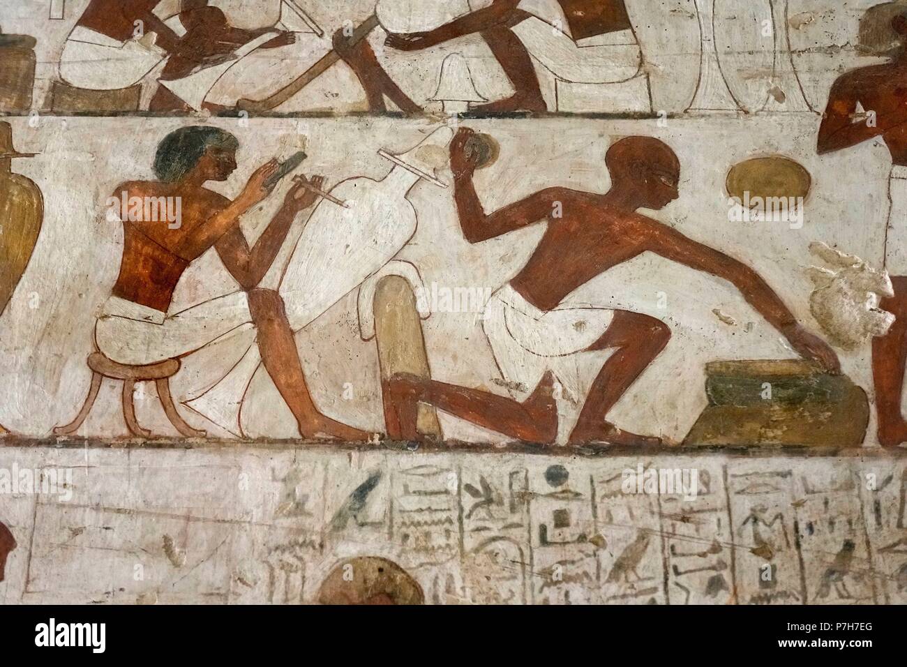 Egipto. Tumba 100 Rekmire. La Tumba TT100 se encuentra en Cheikh Abd el-Gournah y forma parte de la necrópolis de Thèbes, en la orilla oeste del Nilo, frente a Louxor. Se trata de la Capilla funeraria del visir Rekhmire (o) Rejmira que vivió durante la XVIII dinastía del Antiguo Egipto. Banque D'Images