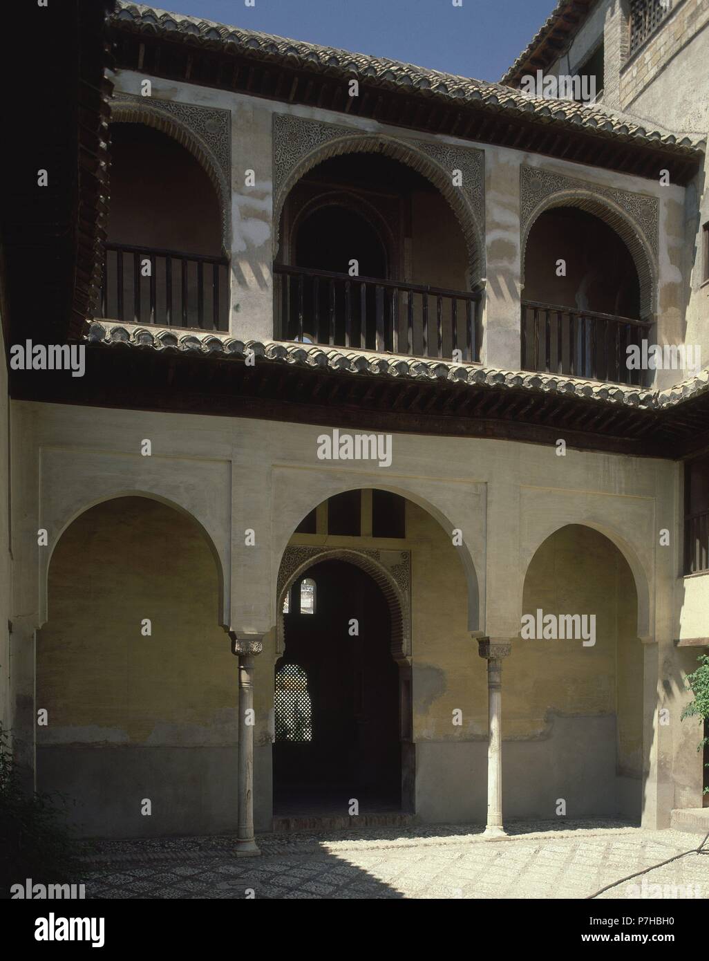 PATIO DEL PALACIO DE DALAHORRA ANTIGUO CONVENTO DE SANTA MARIA LA REAL. Emplacement : PALACIO DALAHORRA / CONVENTO DE SANTA ISABEL LA REAL, MADRID, ESPAGNE. Banque D'Images