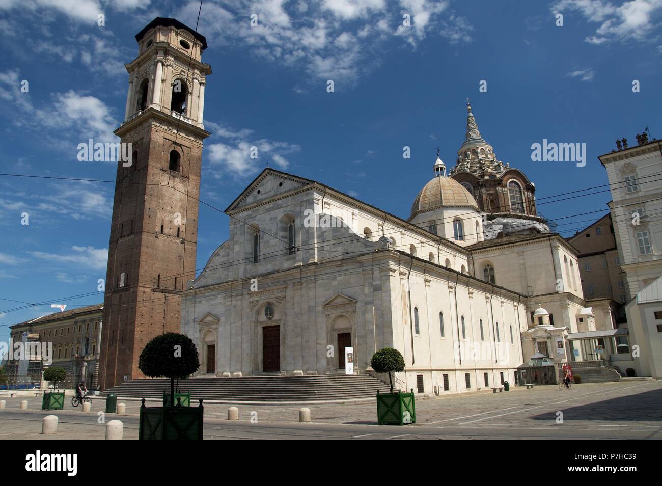 Cathédrale de Saint Jean Baptiste de Turin avec Bell Tower dans le Nord de l'Italie Photo Stock