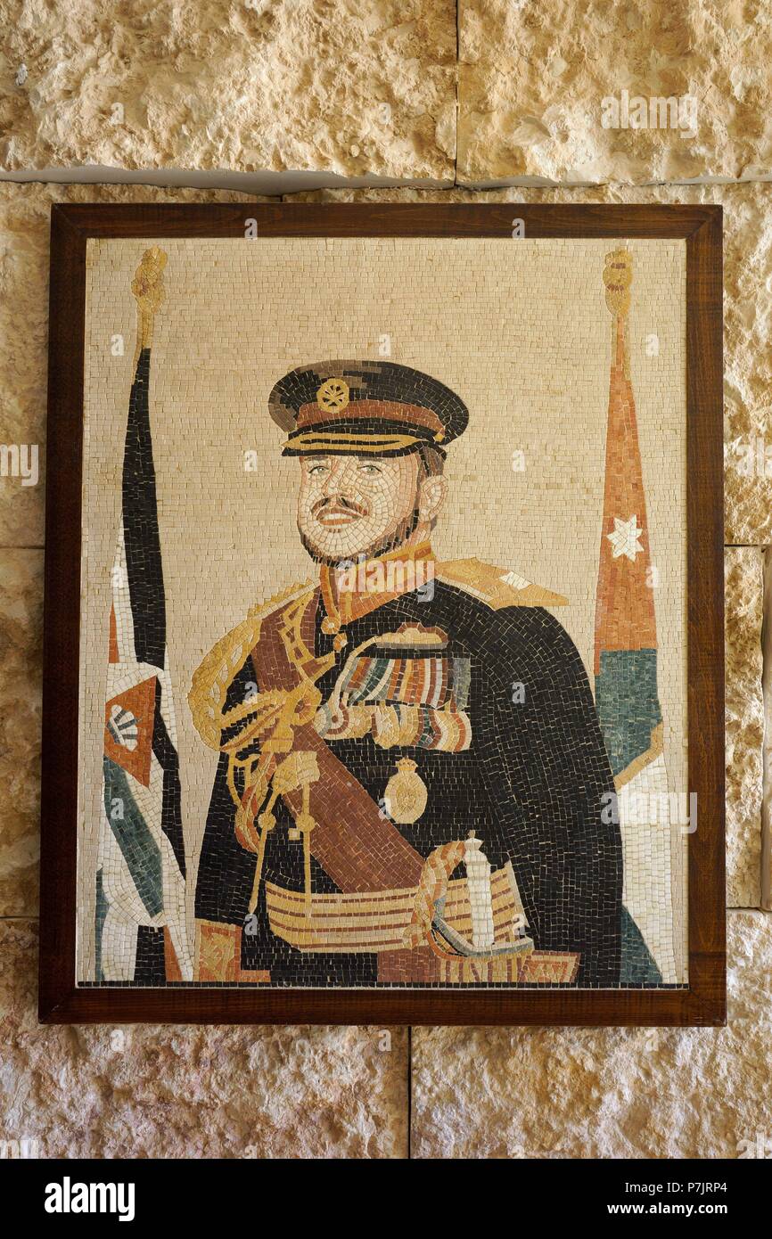 Petra. Enclave archéologique importante en Jordanie. Nabateo Capital del Antiguo reino. Retrato de Abdalá II bin Al Hussein. Banque D'Images