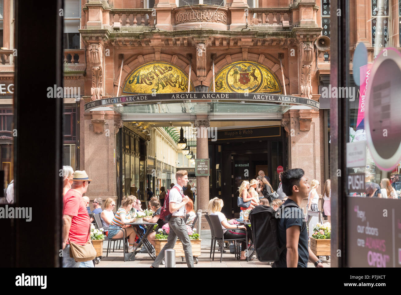 L'Argyll Arcade, Buchanan Street, Glasgow, Scotland, UK (comme vu à la sortie de Frasers department store) Banque D'Images