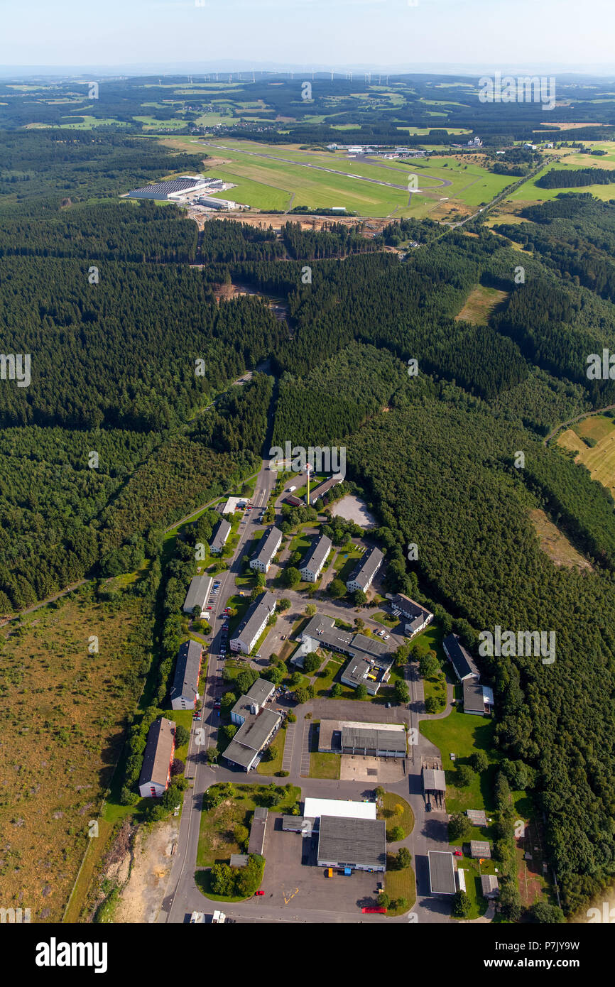 Accueil des réfugiés, demandeurs d'hébergement, ancienne caserne Siegerland, casernes, Burbach Siegerland, Rhénanie du Nord-Westphalie, Allemagne Banque D'Images