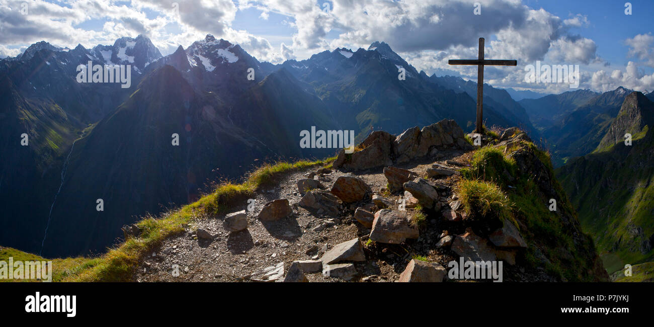 Autriche, Tyrol, Pitztal, Gahwinden point lookout contre Kaunergrat Banque D'Images