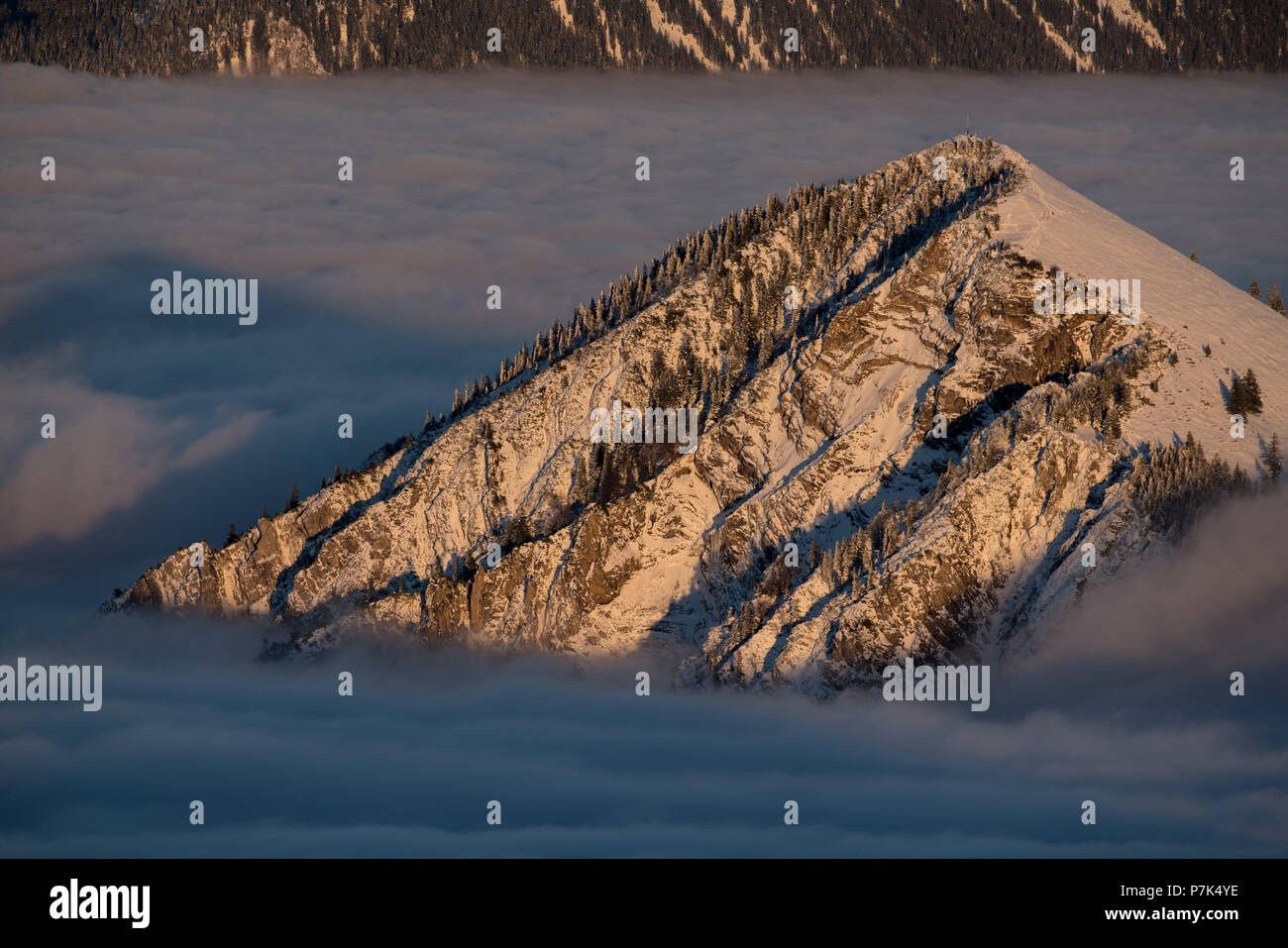 Vue depuis l'Italia à l'Jochberg en hiver, les montagnes sur le lac Walchen, Alpes bavaroises, Upper Bavaria, Bavaria, Germany Banque D'Images