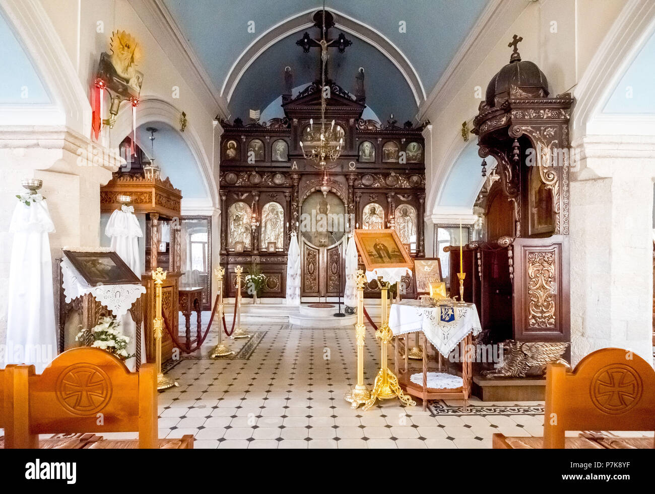 Église Notre Dame des Anges, l'autel et les icônes, Rethymnon, Crète, Grèce, Europe, Grèce Banque D'Images