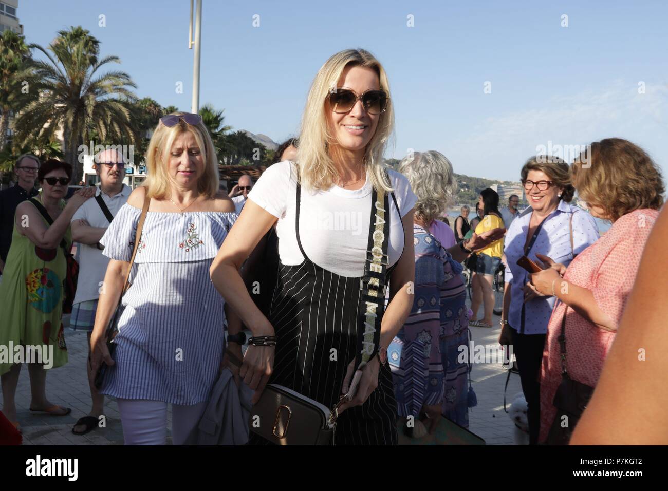 Malaga, Espagne. 6e juillet 2018. La novia de Antonio Banderas,Nicole  Kimpel asistiÃ³ en un escenario con y naturel la moda como protagonista  principal, la J'ediciÃ³n de la Pasarela 'MÃ¡celebrÃ³ laga Summer' se