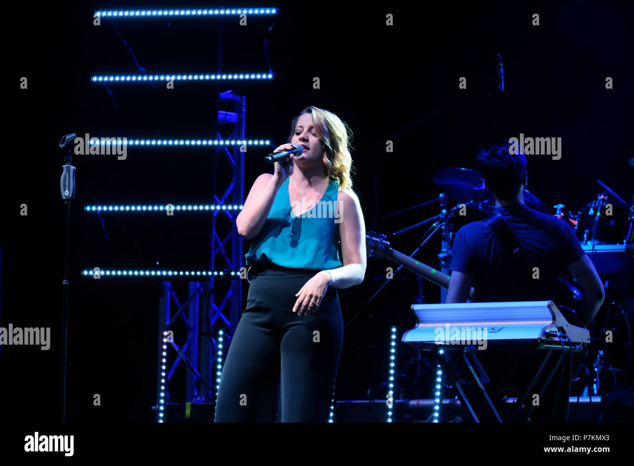 Noemi en live sur la scène du festival de Turin pour TorinoEstateReale sa tournée La Luna Banque D'Images
