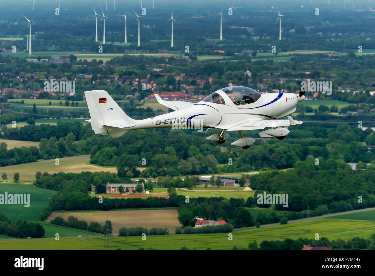 Photo aérienne, Hamm Aéroport, décollage d'un avion de sport, AQUILA, Hamm, Ruhr Banque D'Images