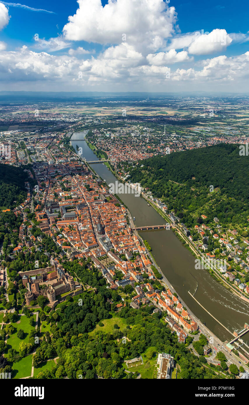 Avis de Heidelberg et le Neckar avec Vieux Pont et l'église de l'Esprit Saint, Heidelberg, Bade-Wurtemberg, Allemagne Banque D'Images