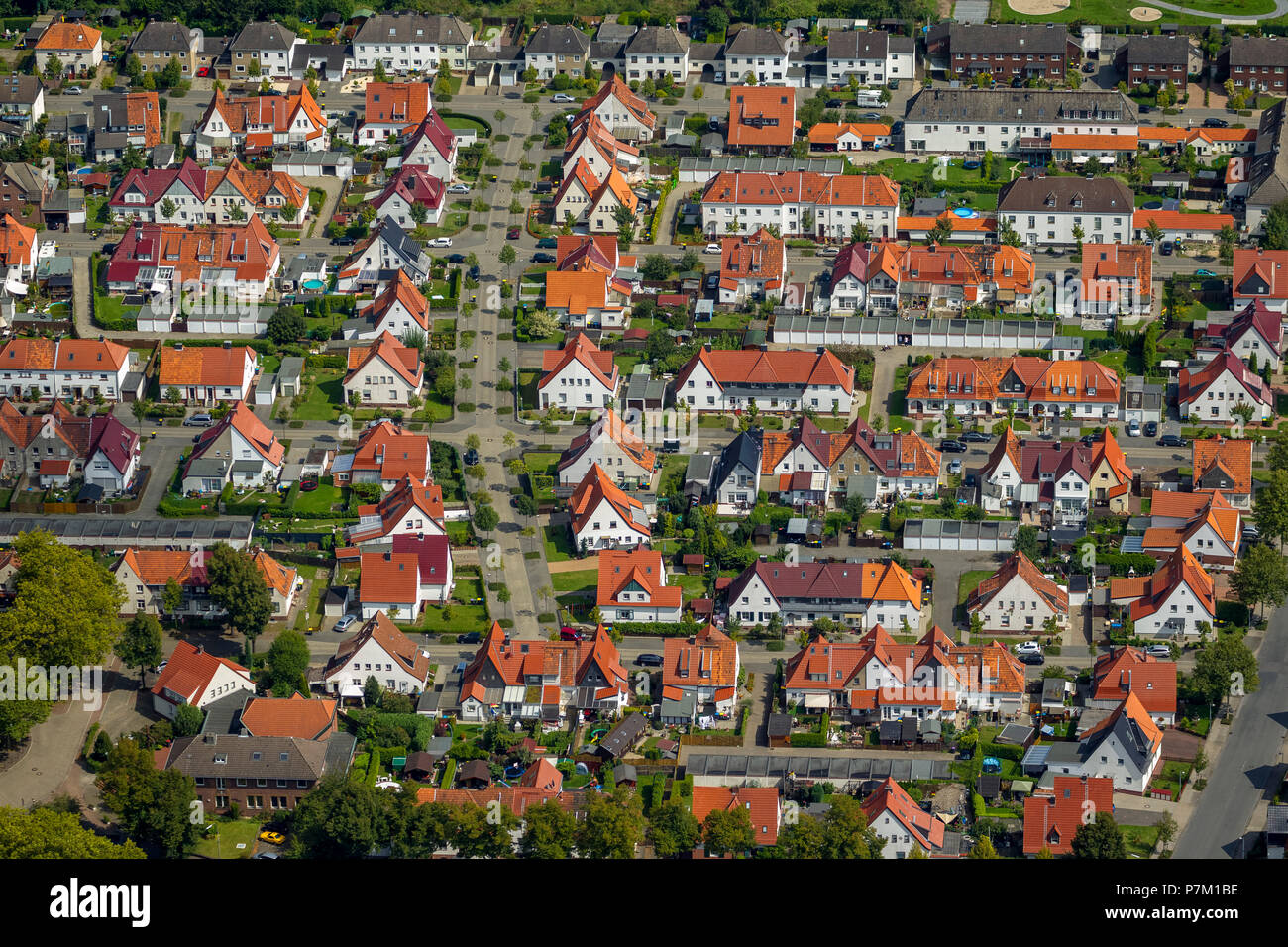 Vue aérienne, le logement d'entreprise estate, 'Zechenhäuser' dans Franzstraße Georgstraße, jardins et arrière, les toits rouges, des toits, miner's Housing Estate, Kamp-Lintfort, Bas-rhin, Rhénanie du Nord-Westphalie, Allemagne Banque D'Images