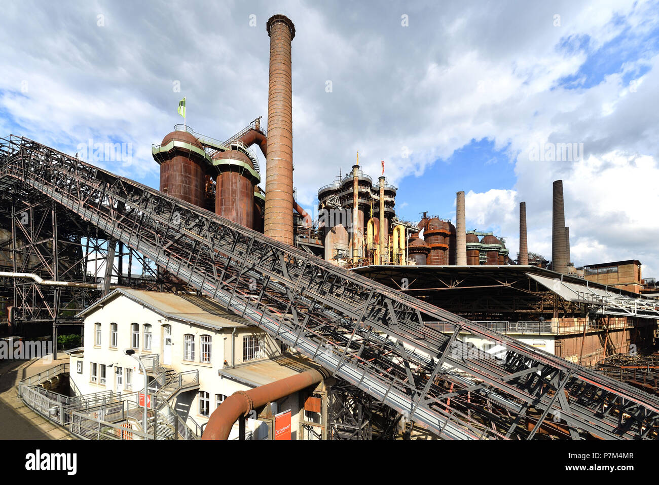 Allemagne, Sarre, Volklingen, Volklinger Hutte Steelworks et musée classée au Patrimoine Mondial de l'UNESCO, le groupe de haut fourneau Banque D'Images