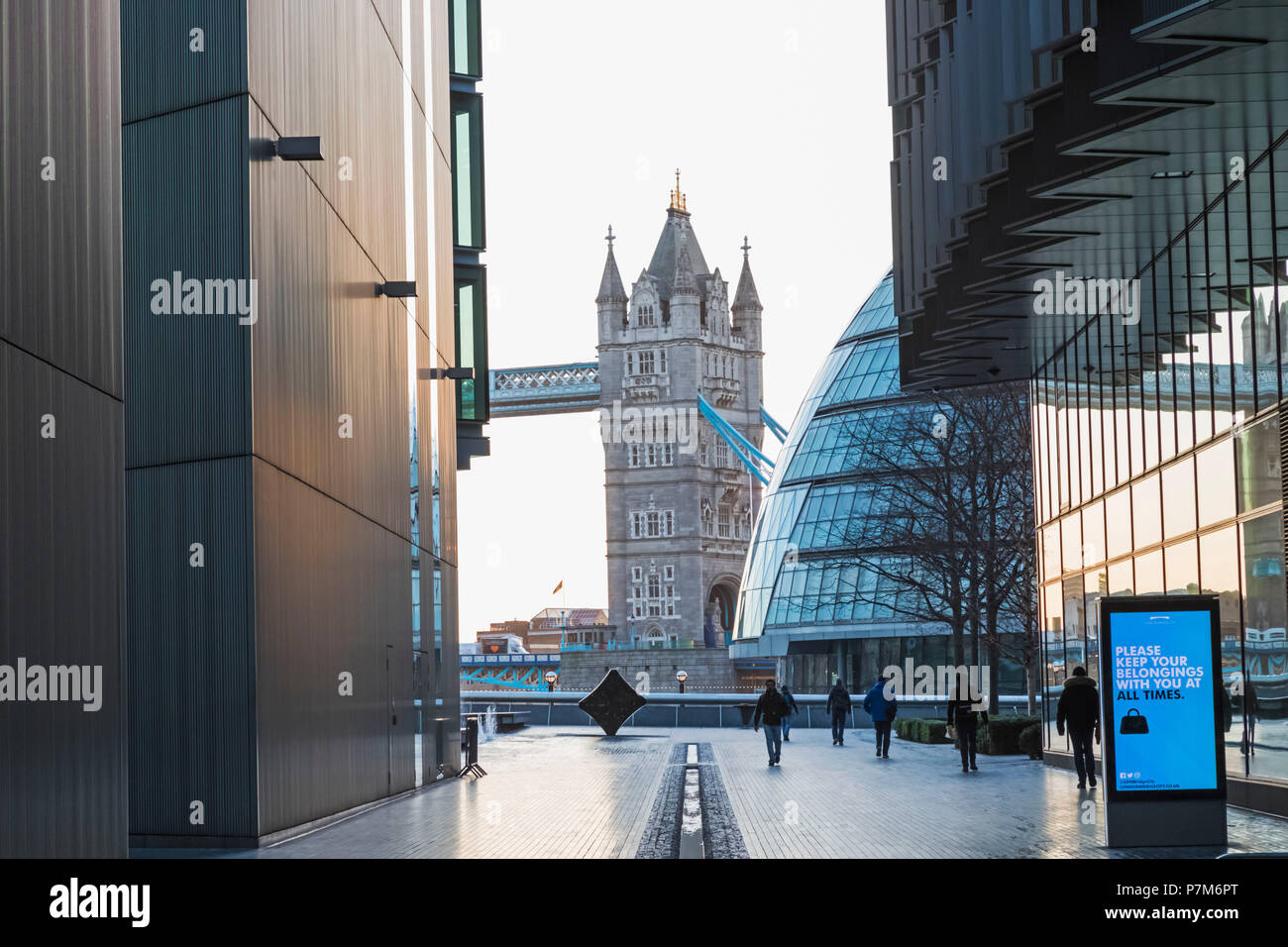 L'Angleterre, Londres, Southwark, London Bridge City, plus London Riverside Tower Bridge et bureaux Banque D'Images