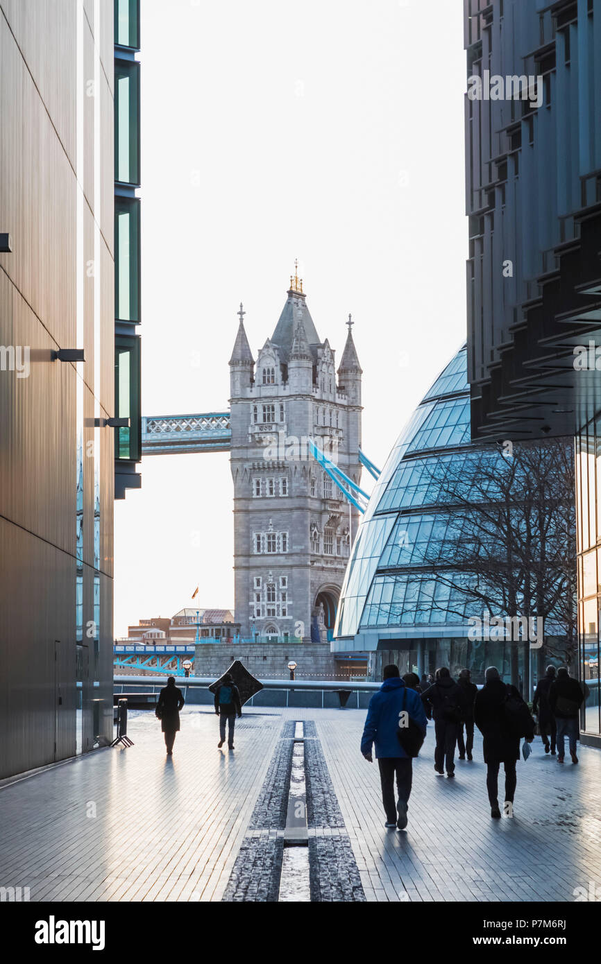 L'Angleterre, Londres, Southwark, London Bridge City, plus London Riverside Tower Bridge et bureaux Banque D'Images
