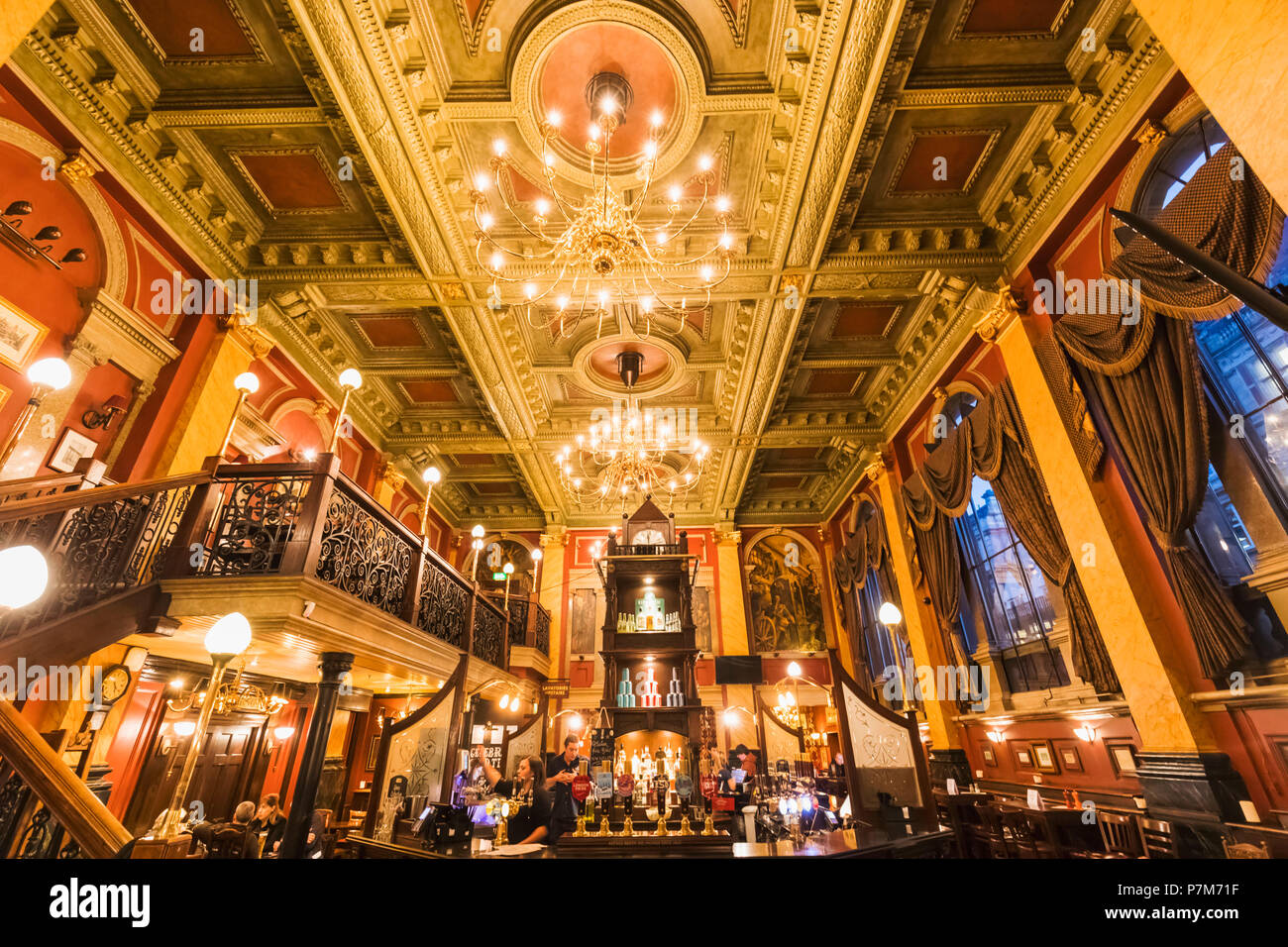 L'Angleterre, Londres, la ville de Londres, l'ancienne Banque d'Angleterre Pub Banque D'Images