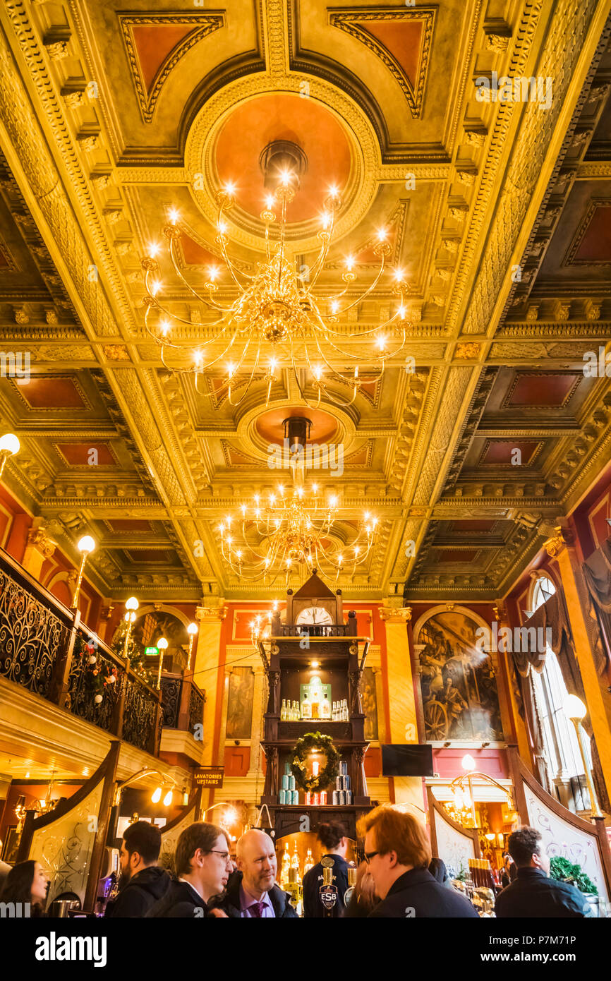 L'Angleterre, Londres, la ville de Londres, l'ancienne Banque d'Angleterre Pub Banque D'Images