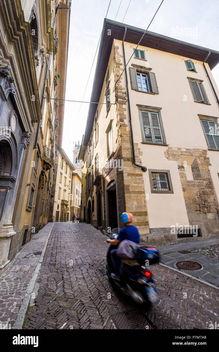 La partie supérieure de la ville de Bergame est le plus visité par le tourisme en raison de la richesse architecturale et historique Banque D'Images