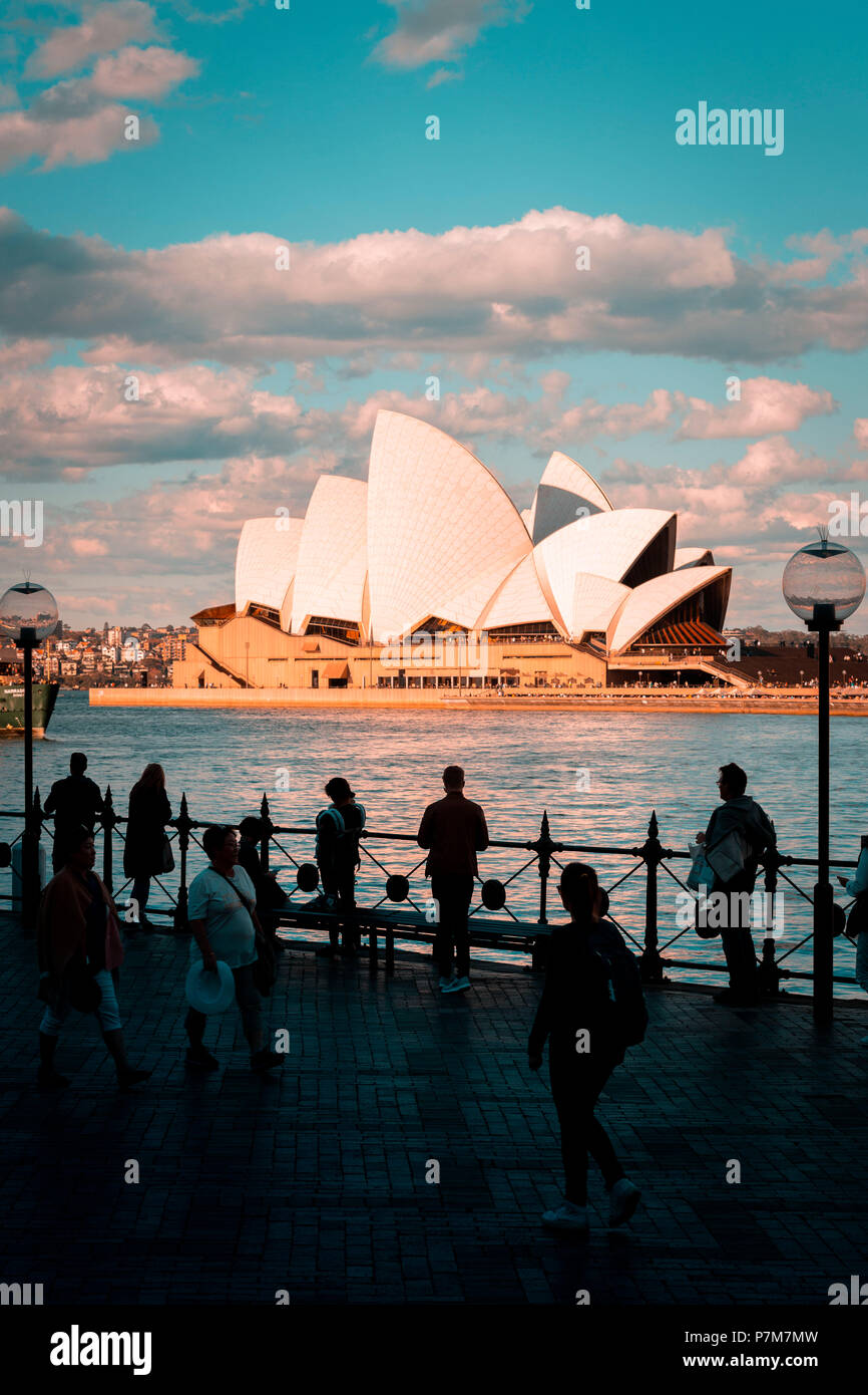 Au coucher du soleil, l'Opéra de Sydney, New South Whales, Australie Banque D'Images