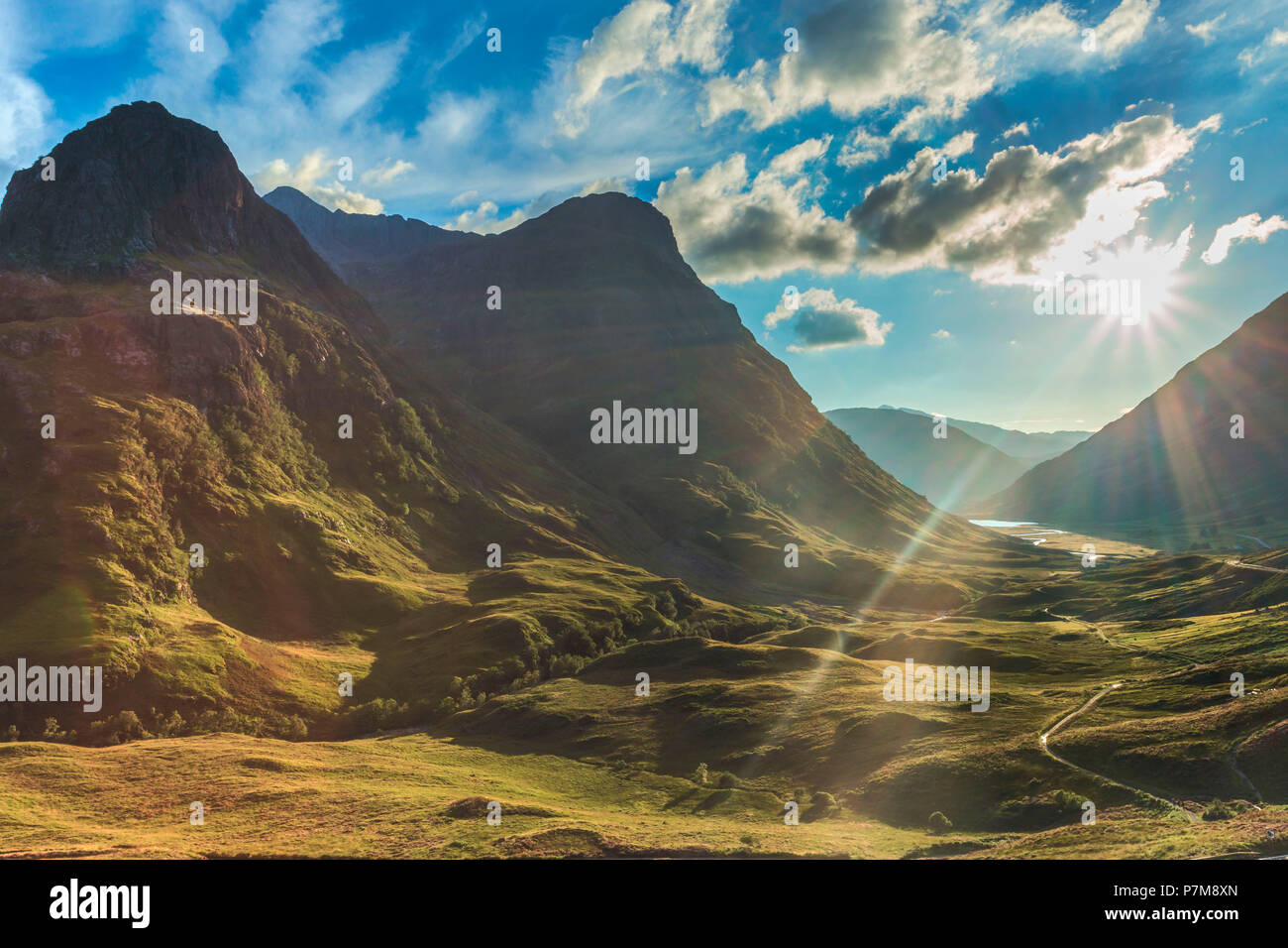 Vue sur la vallée au-dessous de la montagne de Glencoe, Lochaber, HIghlands, Scotland, UK Banque D'Images