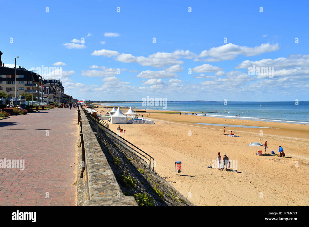 France, Calvados, Pays d'Auge, la Côte Fleurie côte fleurie), Cabourg, la plage Banque D'Images