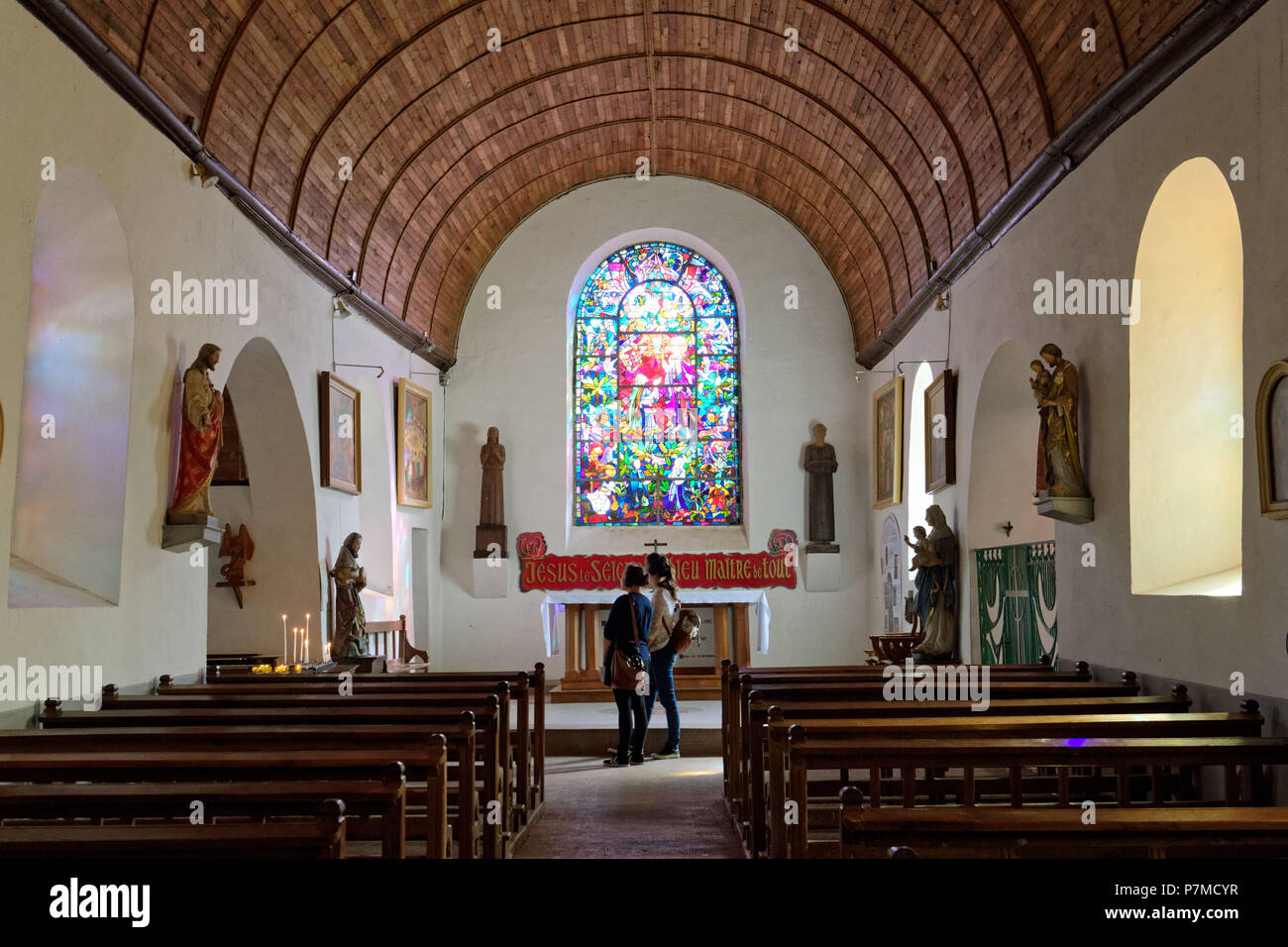 France, Morbihan, Broceliande Forêt, Trehorenteuc Onnenne, Sainte Église, ou la chapelle du Graal Gillard, dans le prêtre la mythologie Arthurienne Banque D'Images