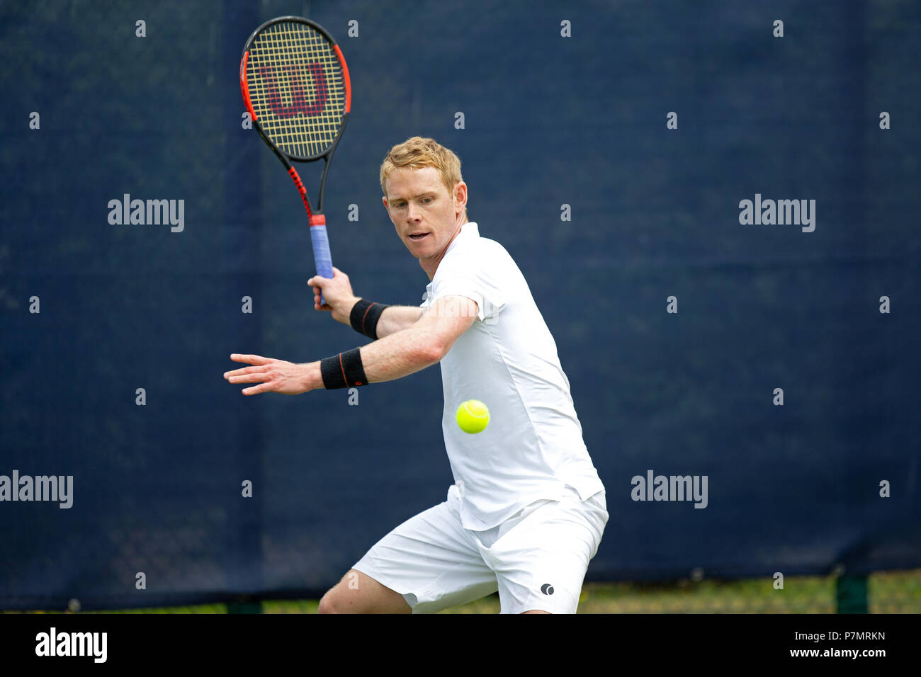 Edward Corrie, joueur de tennis britannique. Ed Corrie, joueur de tennis  britannique, Wilson raquette de tennis Photo Stock - Alamy