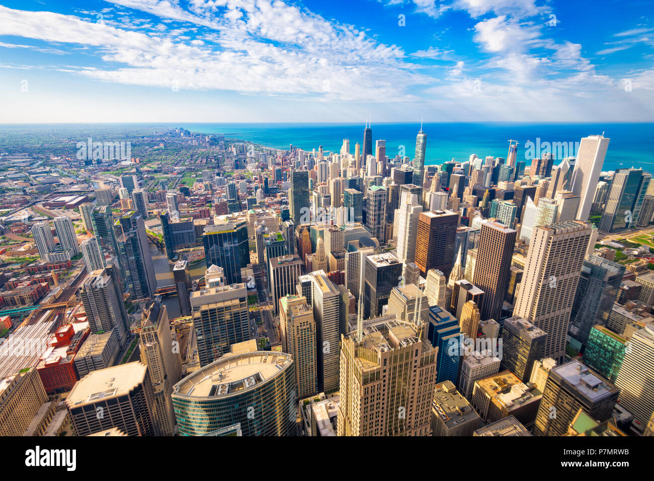 Chicago, Illinois, USA sur le centre-ville d'antenne dans l'après-midi vers le lac Michigan. Banque D'Images