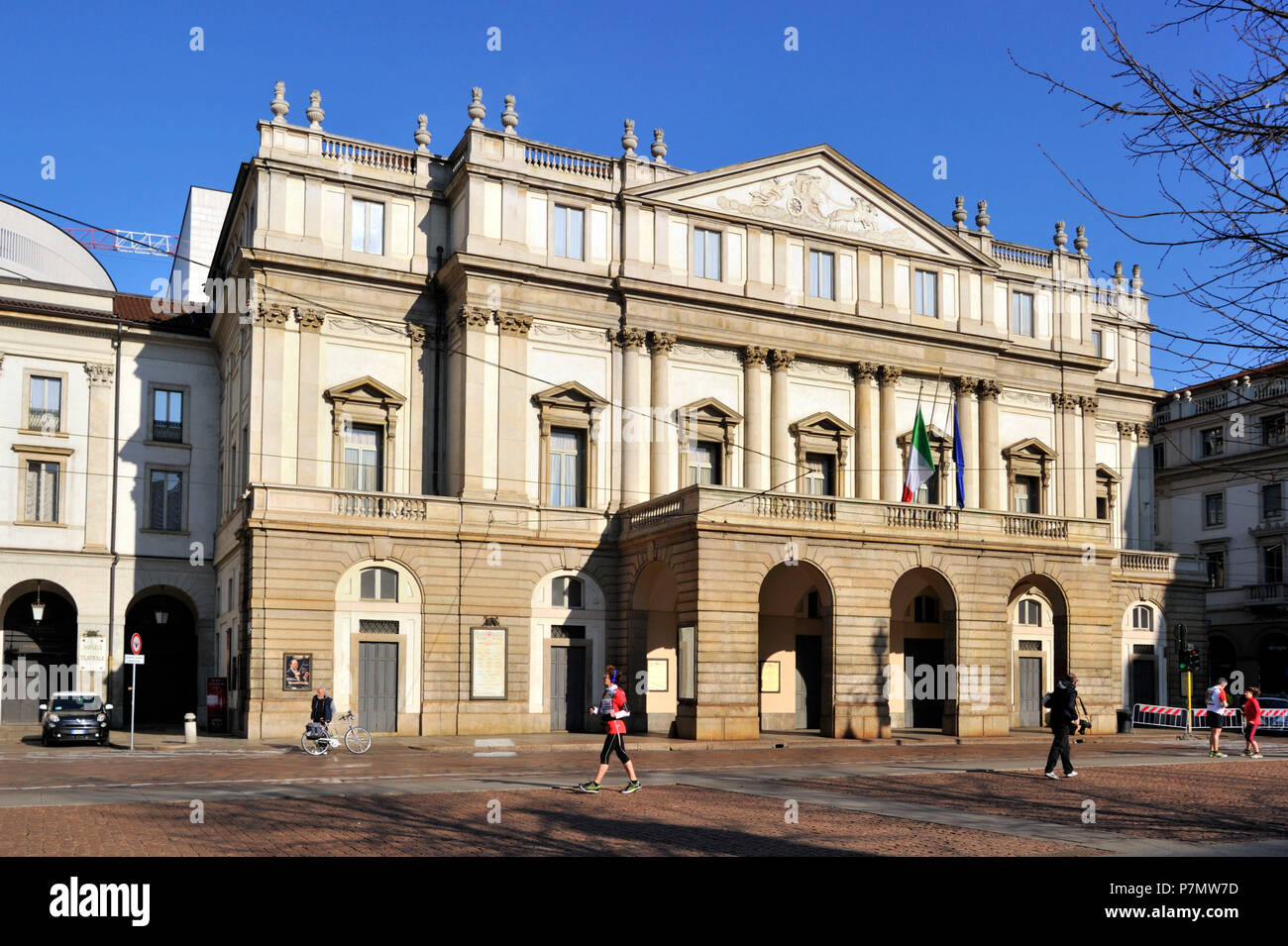 L'Italie, Lombardie, Milan, Duomo, Piazza della Scala, l'opéra de la Scala Banque D'Images