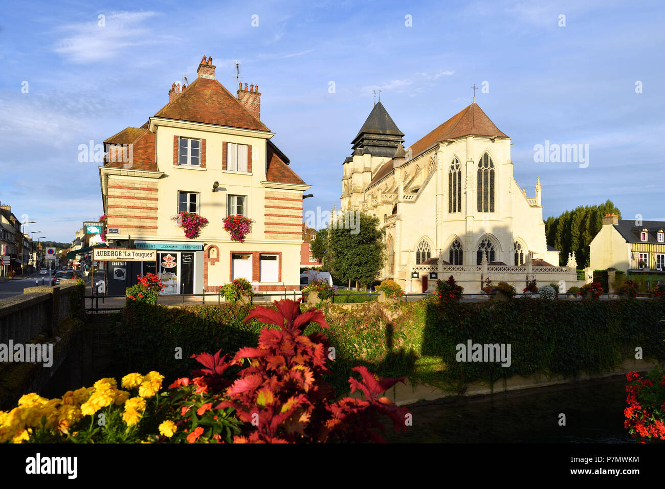 France, Calvados, Pays d'Auge, Pont l'Eveque, église St Michel Banque D'Images