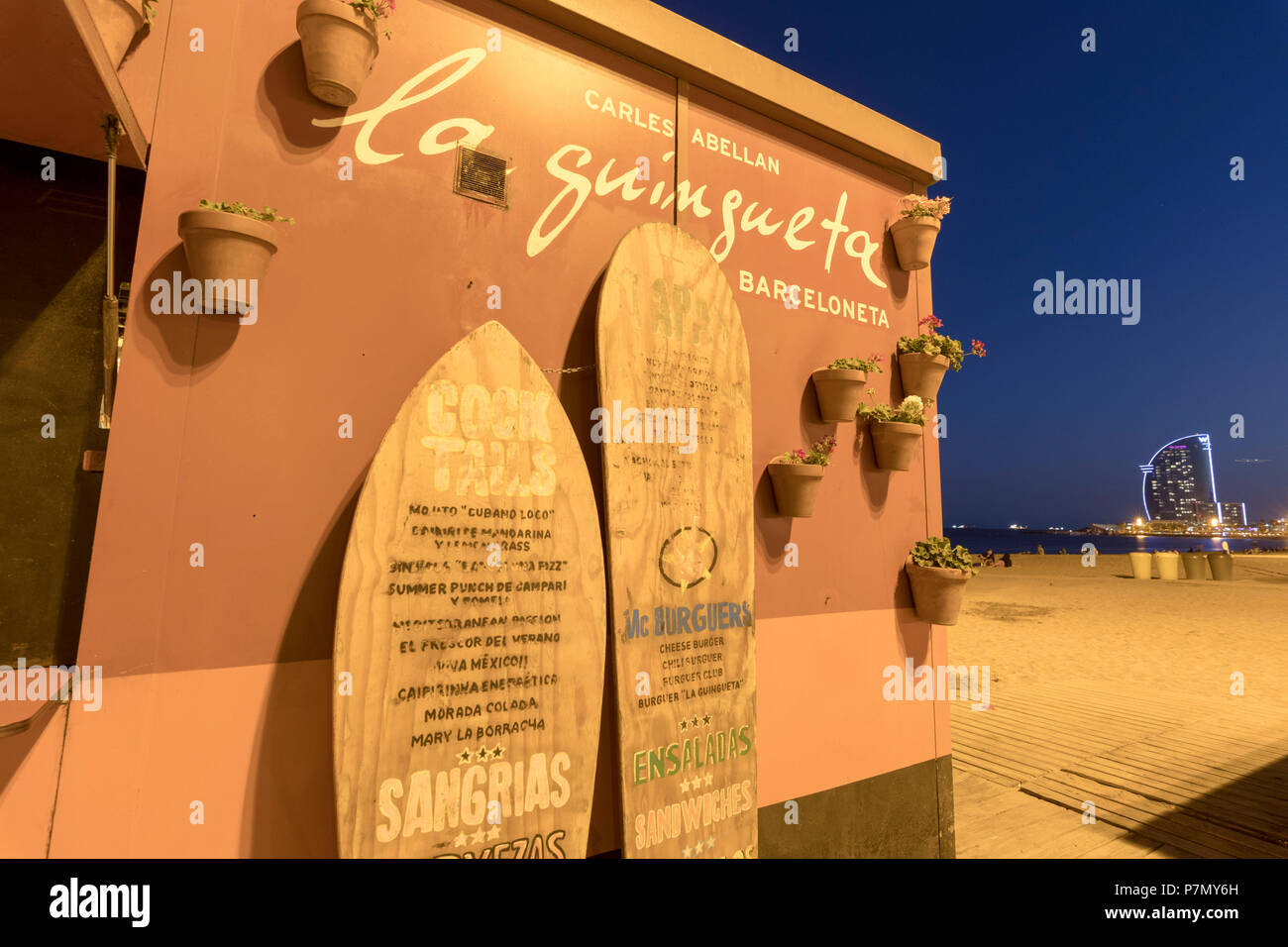 Restaurant sur la plage de la Barceloneta, Barcelone, Catalogne, Espagne Banque D'Images