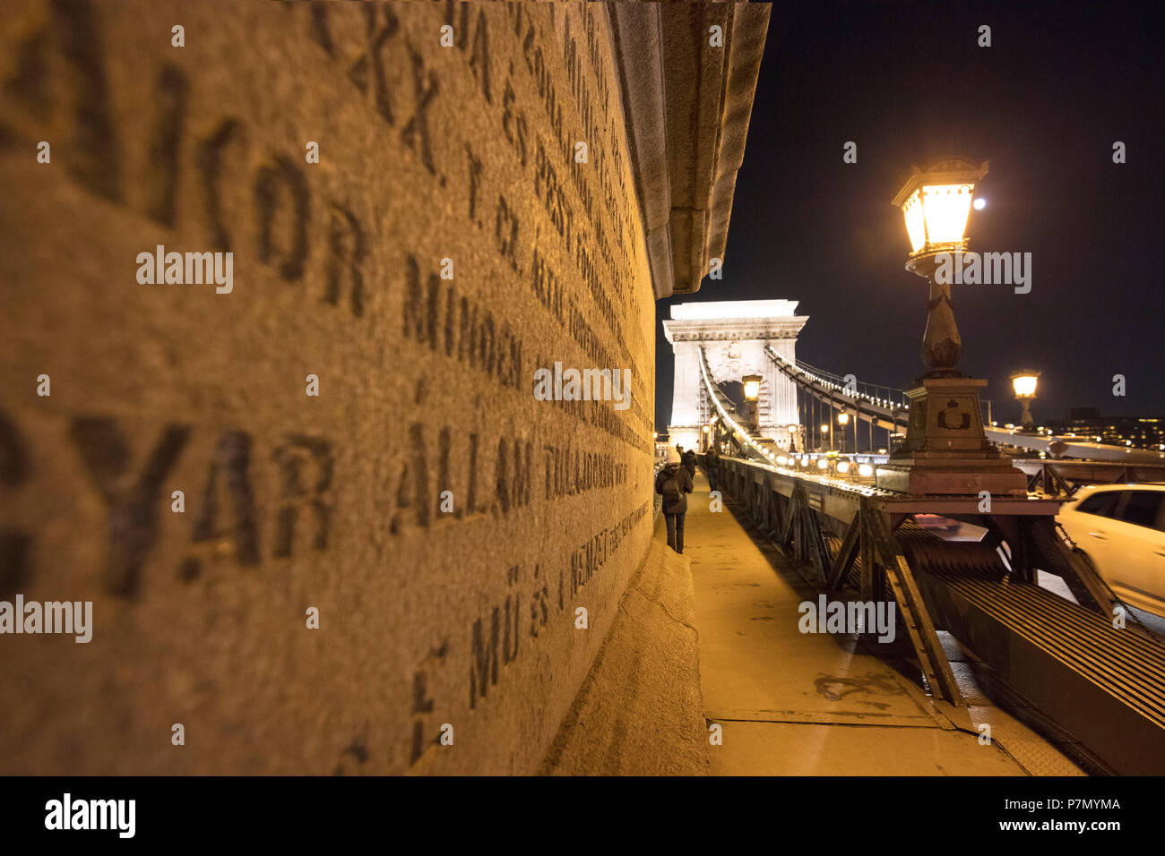 Piétonnière, le pont à chaînes, Budapest, Hongrie Banque D'Images