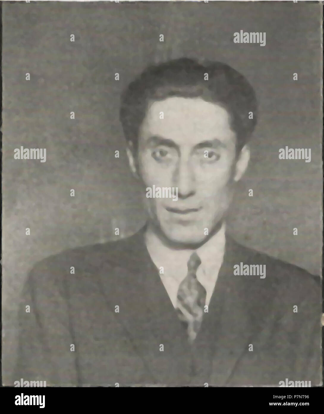 Deutsch : Portrait des Carambolagespielers Weltmeisters ägyptischen und mehrfachen Edmond/Edmound Soussa. Anglais : Portrait de joueur de billard carambole égyptien et multiple champion du monde Edmond/Edmound Soussa. Date inconnue 351 Soussa, Edmound-Portrait 1 Banque D'Images