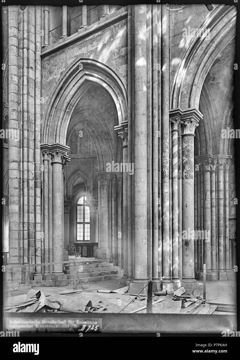 74 CH-NB - Lausanne, la cathédrale protestante Notre-Dame, vue partielle intérieure - Collection Max van Berchem - EAD-7312 Banque D'Images