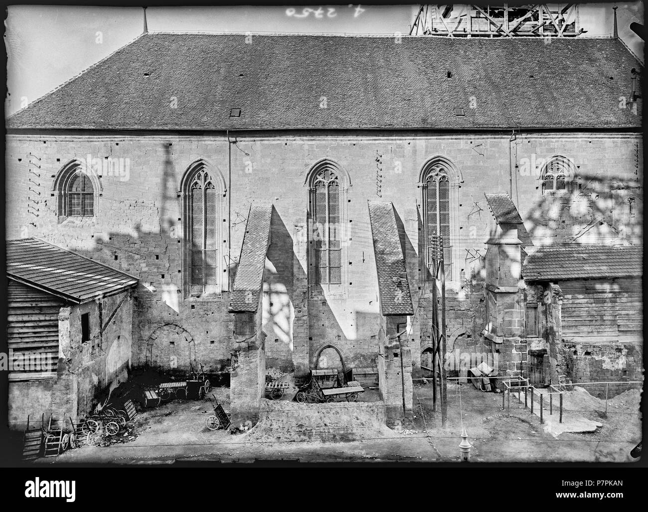 74 CH-NB - Lausanne, Église réformée Saint-François, vue partielle extérieure - Collection Max van Berchem - EAD-7315 Banque D'Images