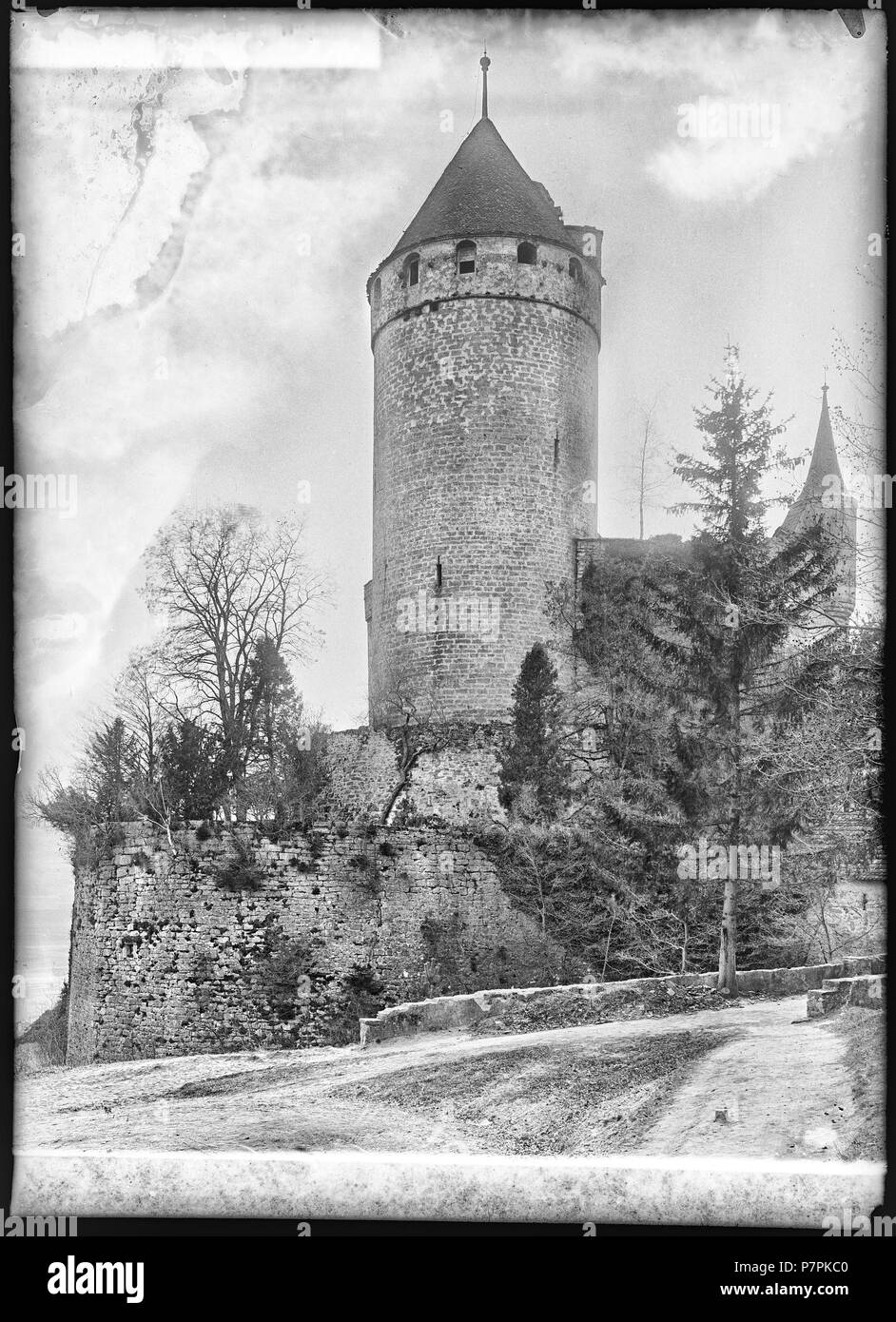74 CH-NB - Lucens, château, tour principale, vue d'ensemble extérieure - Collection Max van Berchem - EAD-7347 Banque D'Images