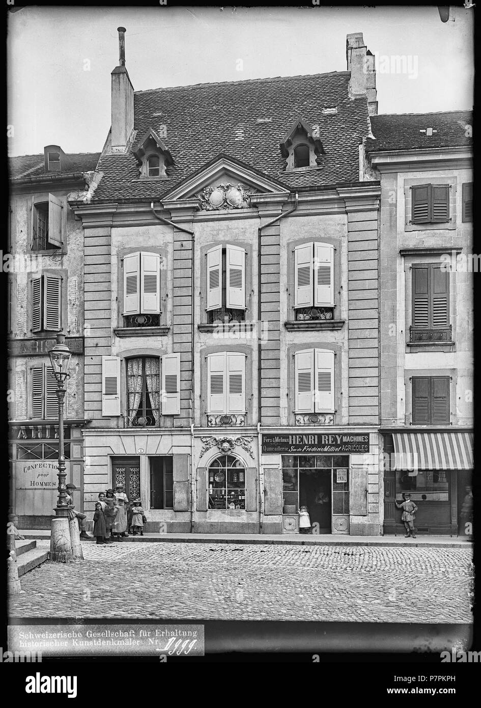 Yverdon-les-Bains, maison, vue d'ensemble ; Vue d'ensemble de la maison rue du Lac 2 de style Louis XV, place Pestalozzi à Yverdon-les-Bains. 1899 87 CH-NB - Yverdon-les-Bains, maison, vue d'ensemble - Collection Max van Berchem - EAD-7588 Banque D'Images