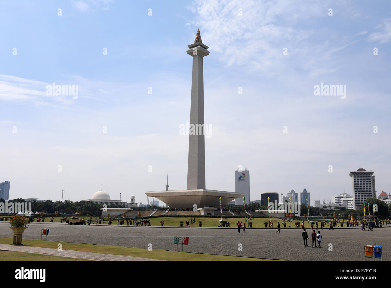 Jakarta, Indonésie - Juin 20, 2018 : Le Monument National en Merdeka Square dans le centre de la capitale indonésienne Jakarta Banque D'Images