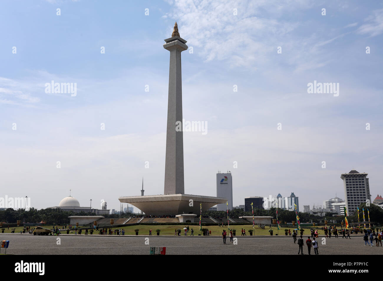 Jakarta, Indonésie - Juin 20, 2018 : Le Monument National en Merdeka Square dans le centre de la capitale indonésienne Jakarta Banque D'Images